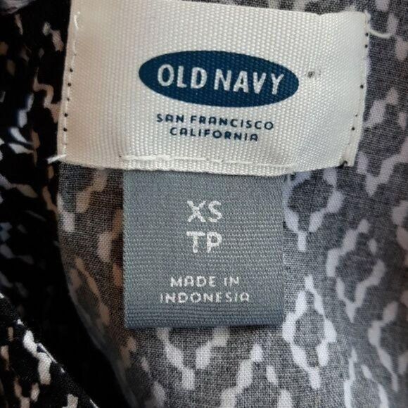 Old Navy Romper Womens XS Tank Aztec Drawstring Waist Flowy Shorts Black - Picture 3 of 8